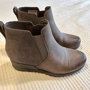 Sorel evie II Chelsea boot